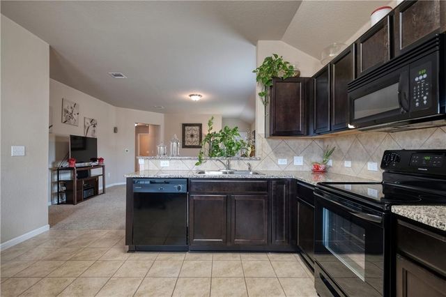 5821 Roderick DR, Austin, TX 78724