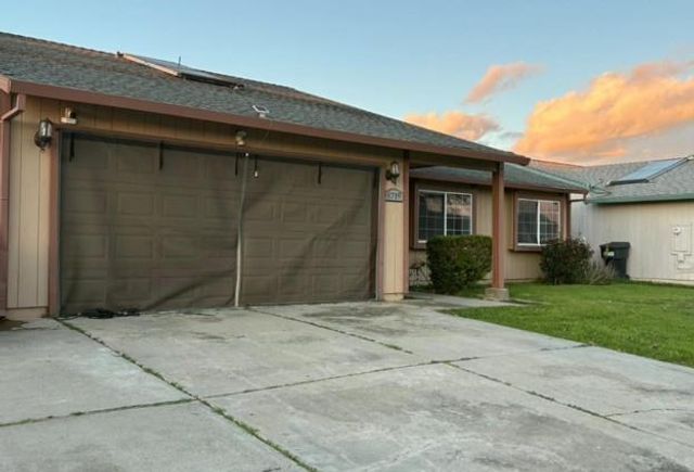 8719 Crystal River Way, Sacramento, CA 95828