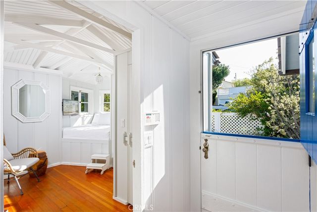 1215 Brangwyn Way, Laguna Beach, CA 92651