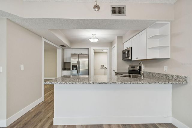 225 COUNTRY CLUB DRIVE E148, Largo, FL 33771