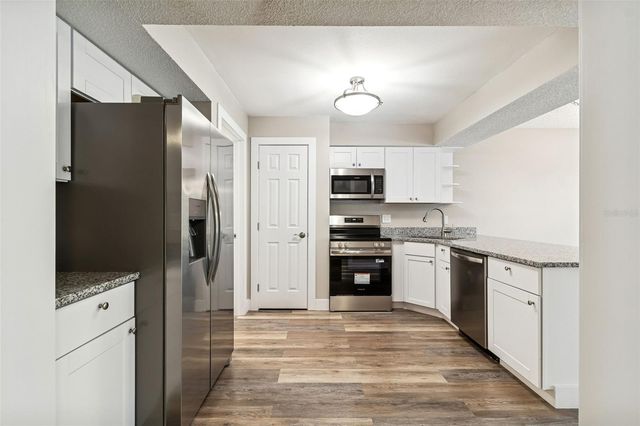 225 COUNTRY CLUB DRIVE E148, Largo, FL 33771