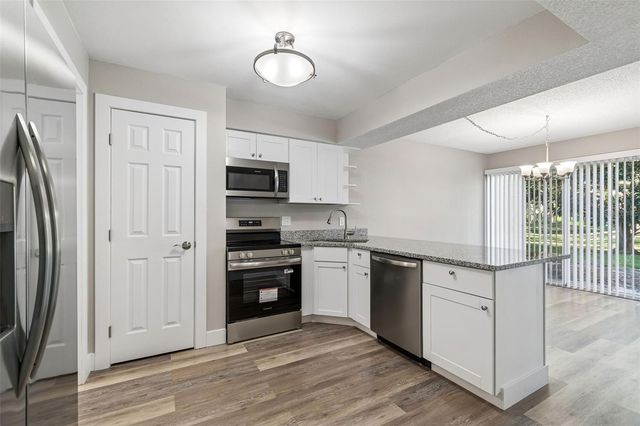 225 COUNTRY CLUB DRIVE E148, Largo, FL 33771