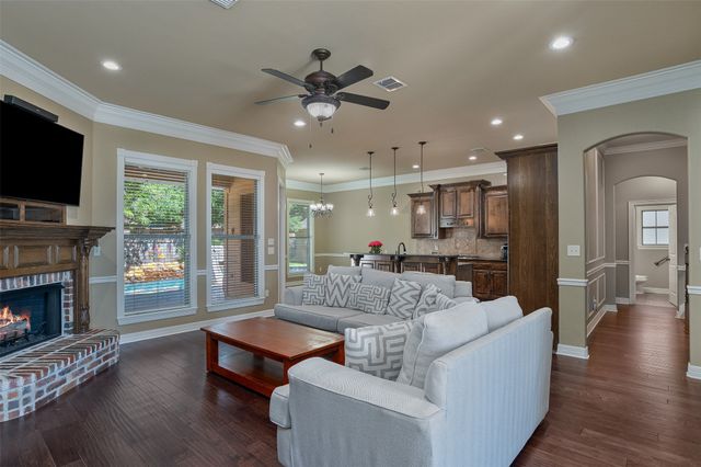 306 Tottenham Court, Bossier City, LA 71111