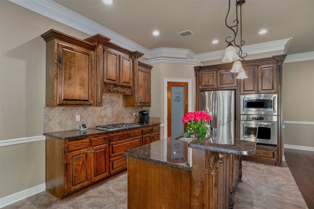 306 Tottenham Court, Bossier City, LA 71111