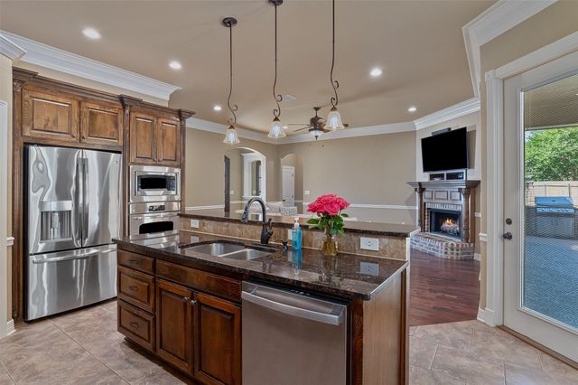 306 Tottenham Court, Bossier City, LA 71111
