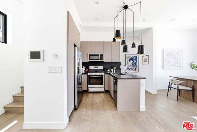 1819 Veteran Avenue, Los Angeles, CA 90025