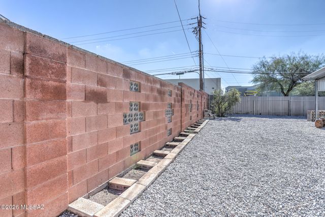 810 E Water Street, Tucson, AZ 85719