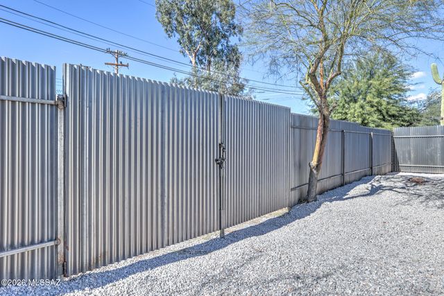 810 E Water Street, Tucson, AZ 85719