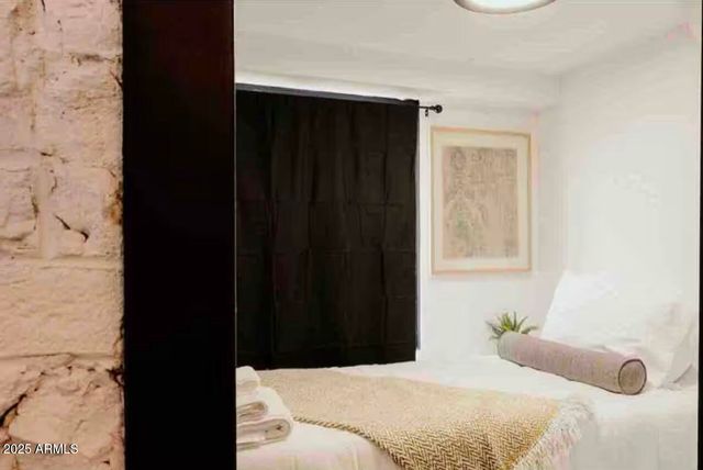 1055 E Whitton Avenue, Phoenix, AZ 85014