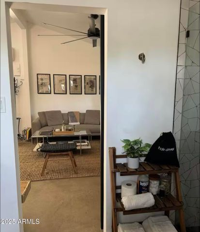 1055 E Whitton Avenue, Phoenix, AZ 85014