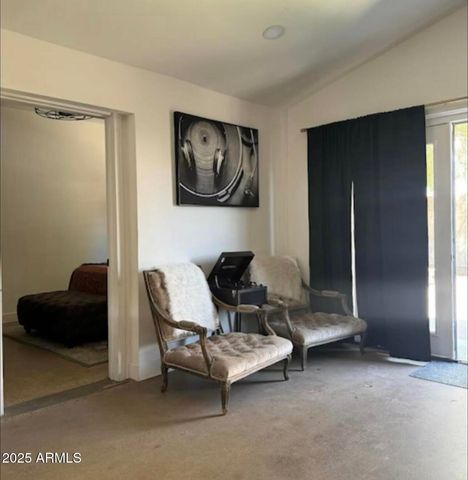 1055 E Whitton Avenue, Phoenix, AZ 85014