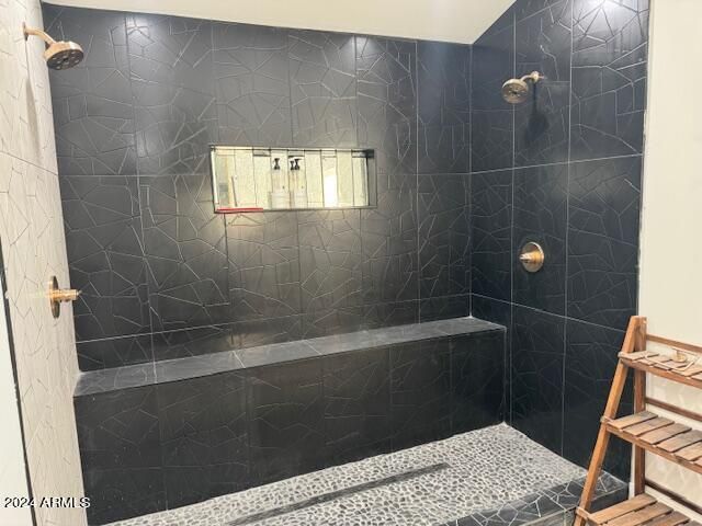 1055 E Whitton Avenue, Phoenix, AZ 85014