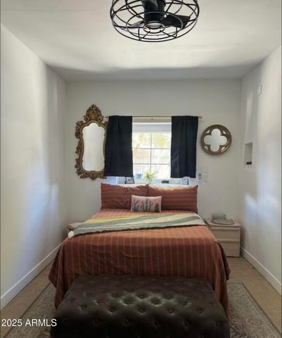 1055 E Whitton Avenue, Phoenix, AZ 85014