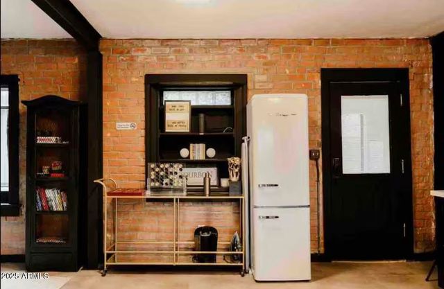 1055 E Whitton Avenue, Phoenix, AZ 85014