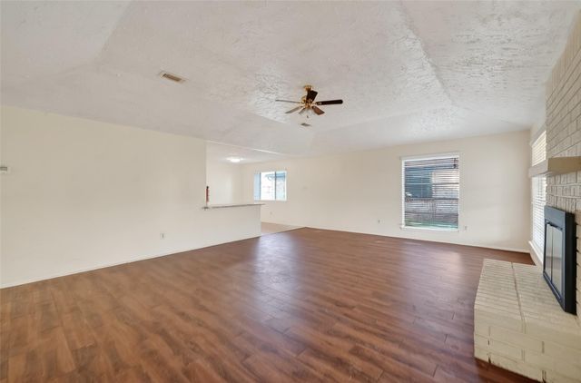 15811 Pfeiffer Drive, Houston, TX 77082