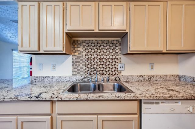 15811 Pfeiffer Drive, Houston, TX 77082