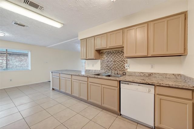 15811 Pfeiffer Drive, Houston, TX 77082