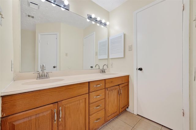 15811 Pfeiffer Drive, Houston, TX 77082