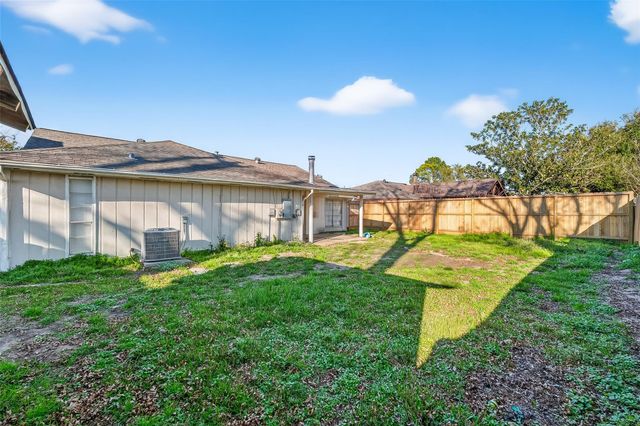 15811 Pfeiffer Drive, Houston, TX 77082