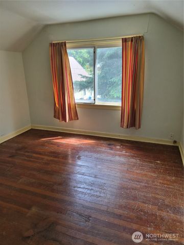 5913 57th Avenue W, University Place, WA 98408