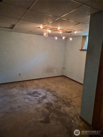 5913 57th Avenue W, University Place, WA 98408