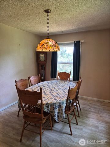 5913 57th Avenue W, University Place, WA 98408