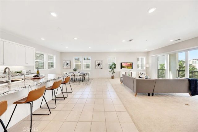 104 Sculpture, Irvine, CA 92618