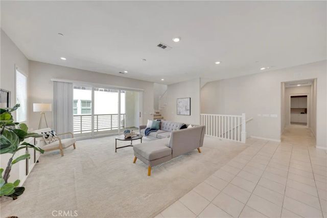 104 Sculpture, Irvine, CA 92618