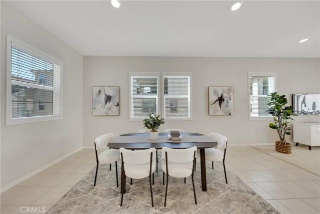 104 Sculpture, Irvine, CA 92618