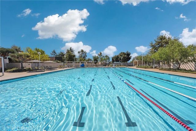 104 Sculpture, Irvine, CA 92618