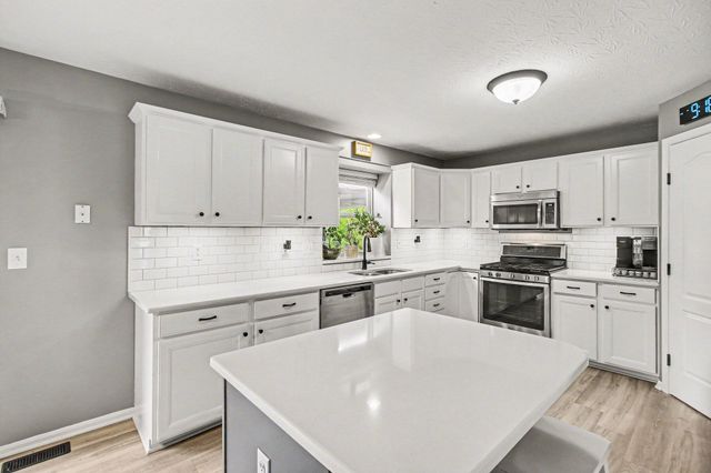 4874 Dartmouth Drive, Burlington, KY 41005