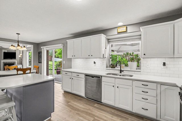 4874 Dartmouth Drive, Burlington, KY 41005
