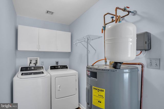 433 MILL RACE RD, Carlisle, PA 17013