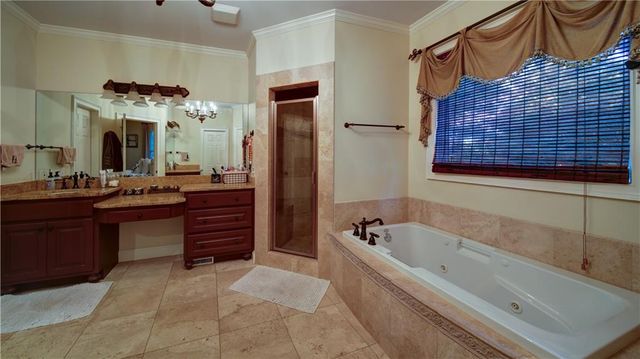 5580 Point West Drive, Oakwood, GA 30566