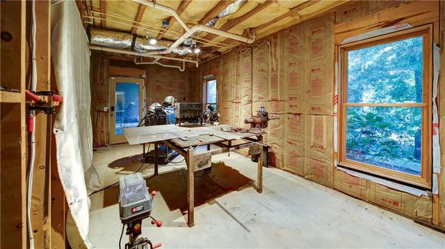 5580 Point West Drive, Oakwood, GA 30566