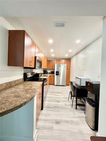 7501 E Treasure Dr 6T, North Bay Village, FL 33141