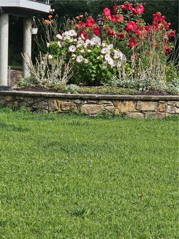 7 TAYLOR Road, Johnston, RI 02919