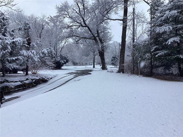 7 TAYLOR Road, Johnston, RI 02919