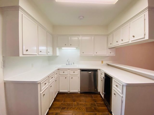 30 River Creek Way, Sugar Land, TX 77478