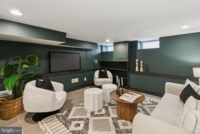 1537 REED ST, Philadelphia, PA 19146