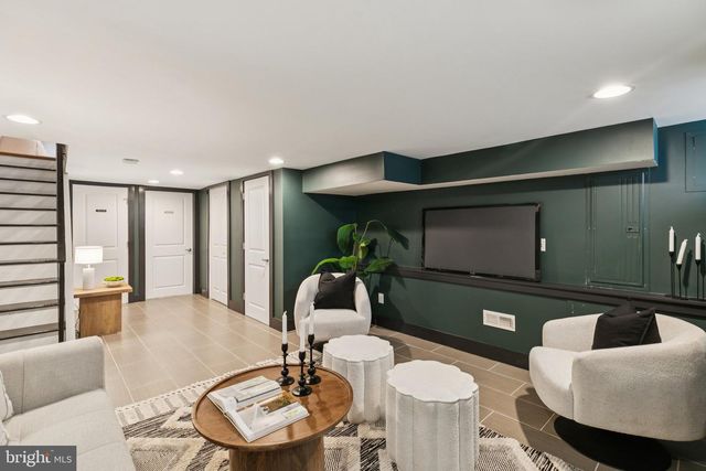 1537 REED ST, Philadelphia, PA 19146