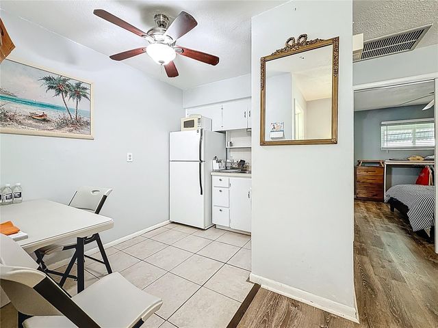 250 ROSERY ROAD NW 228, Largo, FL 33770