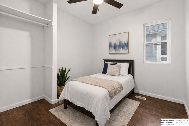 5030 S 18th Street, Omaha, NE 68107