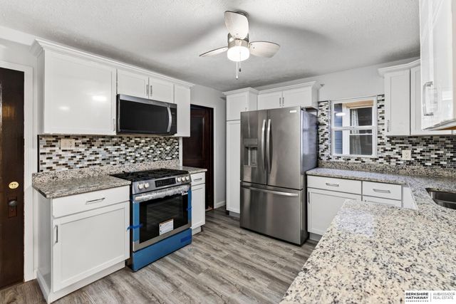 5030 S 18th Street, Omaha, NE 68107