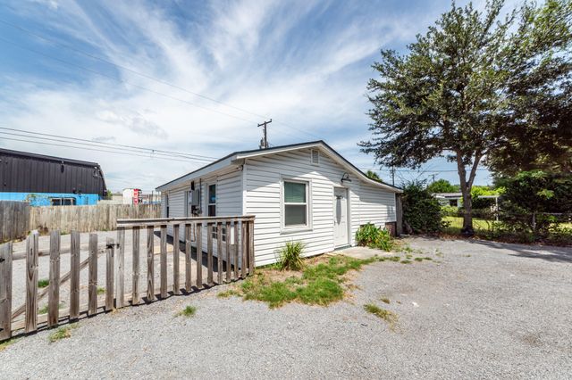 3860 Chestnut Street, North Charleston, SC 29405
