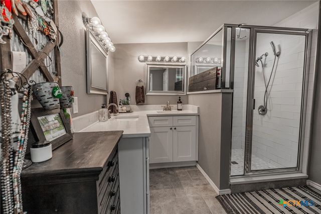 1210 N Milam Street, Seguin, TX 78155