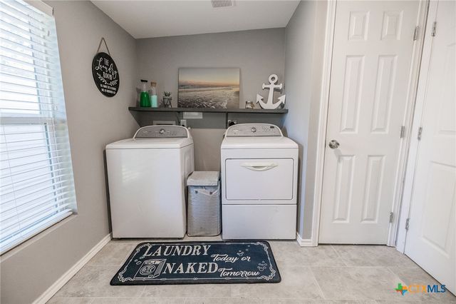 1210 N Milam Street, Seguin, TX 78155
