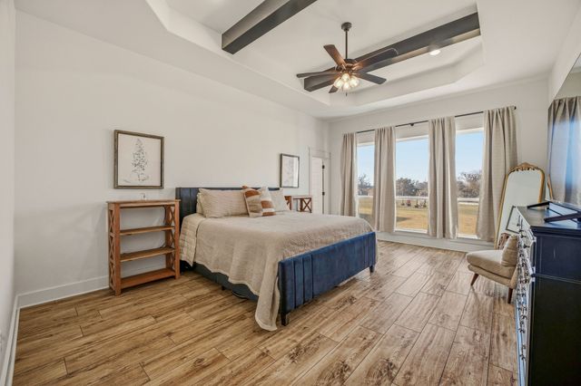 435 Creekside Court, Weatherford, TX 76087