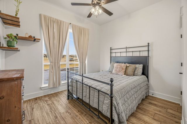 435 Creekside Court, Weatherford, TX 76087