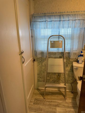 807 S Waugh Street, Kokomo, IN 46901